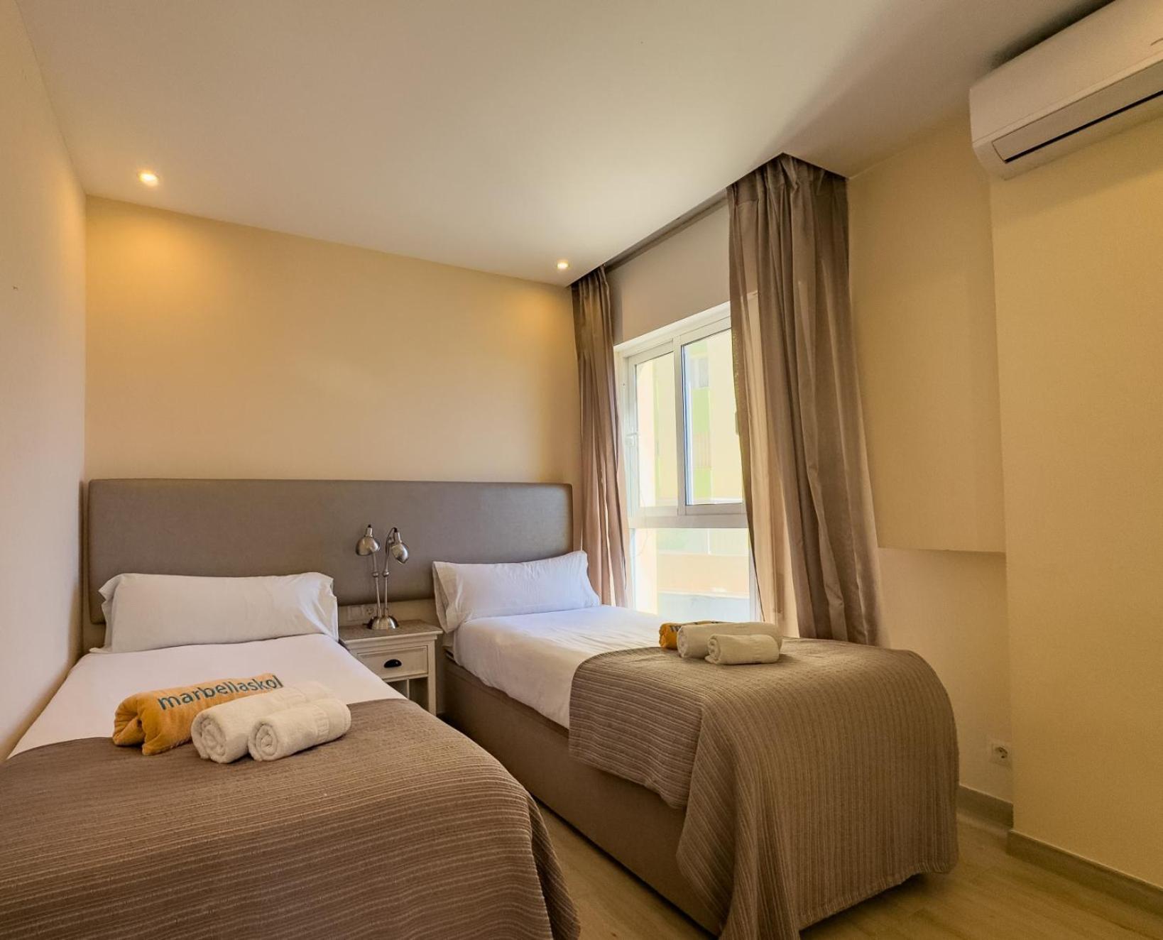 Diana 108 Frontal Sea Views 2 Bedrooms Lejlighed Marbella